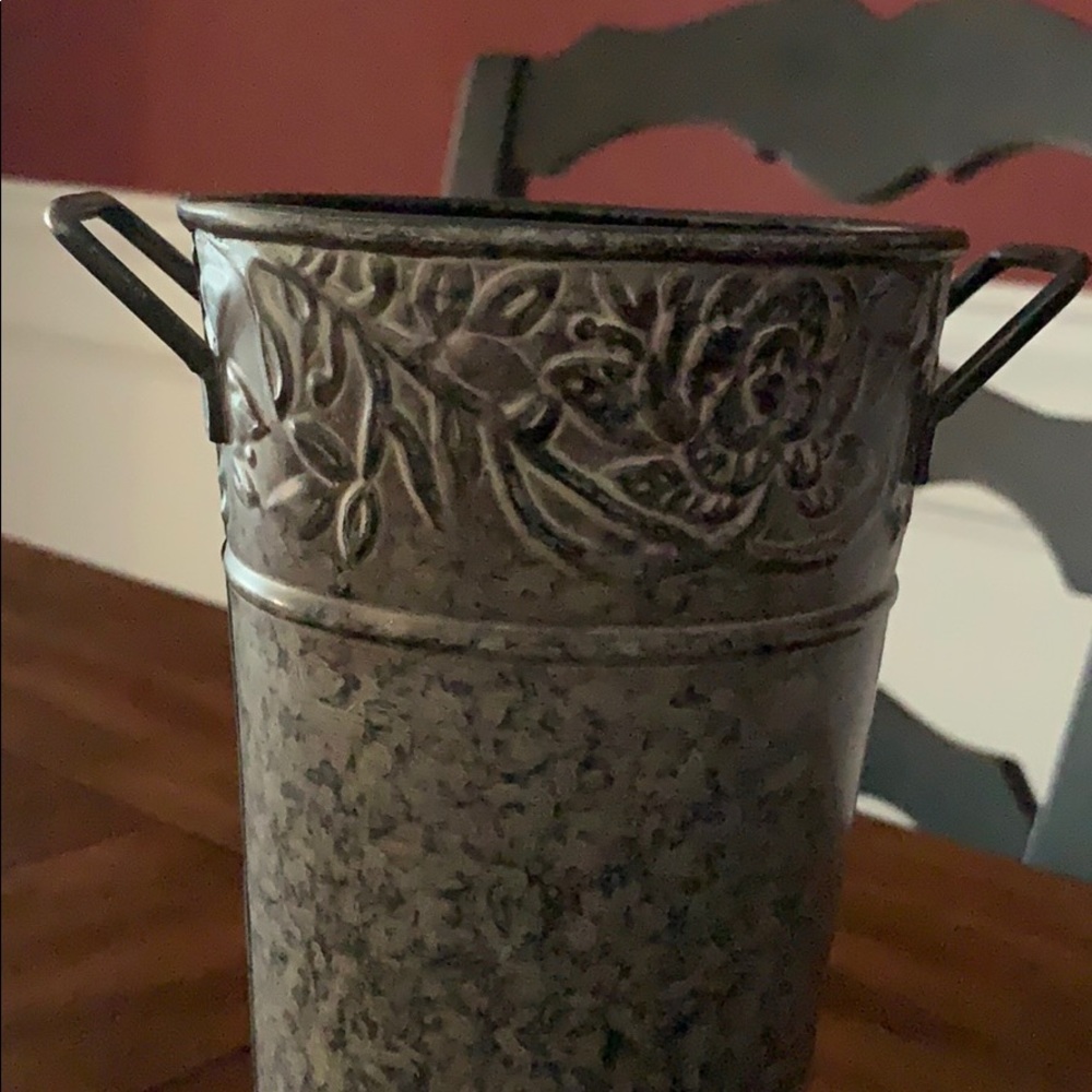 Metal Vase - Picture 2 of 3